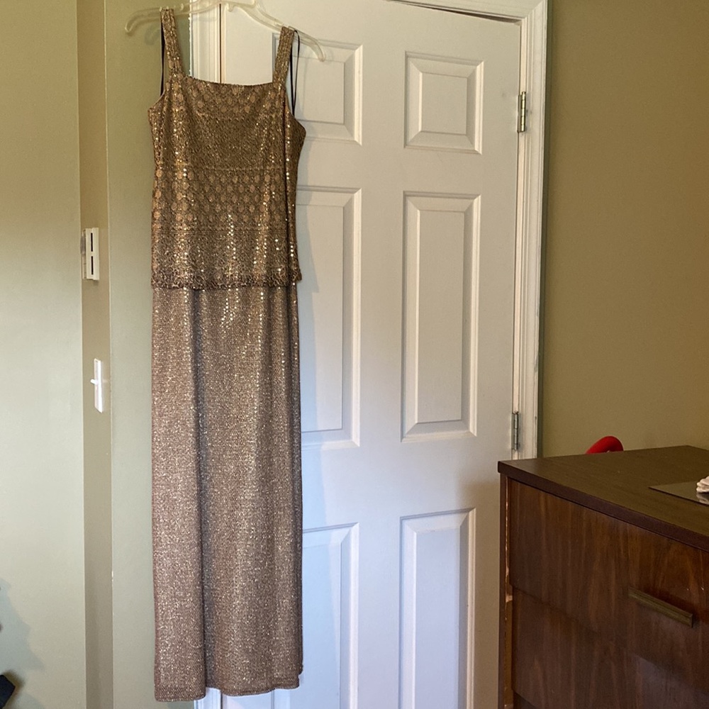 Dress - Picture 4 of 12